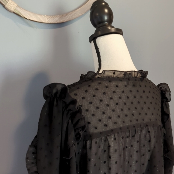 NWOT Express Black Metallic Clip Dot Ruffle Balloon Sleeve Blouse Size: S - Picture 9 of 10
